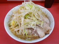 「小ラーメン（700円）ヤサイニンニクカラメ」@ラーメン二郎 小岩店の写真