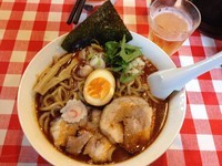 「辛口中華そば ( 太麺 )」@らー麺Chopの写真
