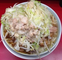 「小豚入ラーメン（750円）アブラヤサイマシマシ」@ラーメン二郎 中山駅前店の写真