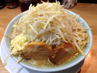 「豚そば（300g）700円 野菜マシ にんにくマシ 太麺」@ラーメン慶次郎 亀戸店の写真