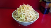 「小ラーメン 650円 野菜マシ カラメ」@ラーメン二郎 中山駅前店の写真