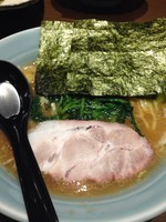 「ラーメン (並）　６８０円」@横浜家系濃厚とんこつラーメン 竹取家の写真