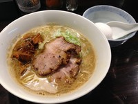 「【限定】肉煮干し 800 円＋ 生たまご 50円」@らーめん こてつの写真