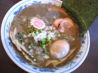 「【気まぐれメニュー】超スーパー煮干中華そば￥７５０」@つけ麺 弥七の写真