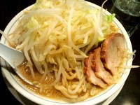 「味噌ラーメン小750円野菜多め」@らーめん大 五反田店の写真
