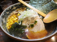 「特製醤油（800円）＆やきめし（450円）」@旭川らーめん 丸豆の写真