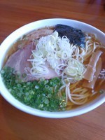 「煮干蕎麦（醤油、中太麺）＋大盛り＋チャーシュー」@喜乃壺の写真