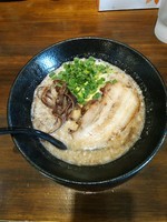 「九州とんこつらぁめん」@九州らあめん どん きさろく 八柱店の写真