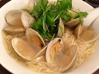 「濃厚貝出汁ホンビノスラーメン980円麺大盛＋サラダ&コーヒー」@URA963の写真