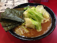 「チャーシューメン中盛 キャベツ 青菜」@杉田家 千葉祐光店の写真