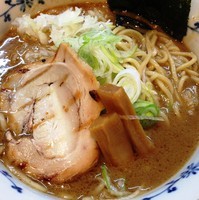 「濃厚魚介豚骨らーめん」@麺屋 みちすけの写真