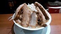 「ラーメン + 豚」@ラーメン 肉を喰らえ！！ 日吉総本店の写真