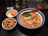 「中華そば＋豚スライス＋生卵」@中華そばJACの写真