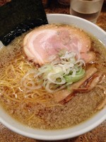 「醤油ラーメン（中間）麺増」@きくちひろきの写真