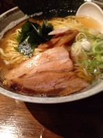 「醤油煮干しらーめん中盛り」@煮干専門 中華そば 平八の写真