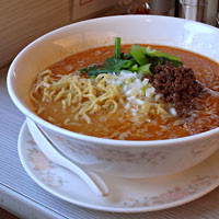 「坦々麺650円＋大盛100円」@中華四川料理 飛鳥の写真