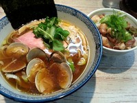 「蛤そば￥800＋【本日限定】地鶏の塩焼き丼￥300」@中華そば 四つ葉の写真