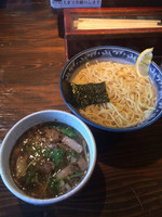 「塩つけ麺【あつ盛り】(750円)+ミニ角煮丼(150円)」@らーめん嗟哉の写真