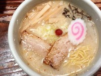 「しおらーめん」@らーめん 山頭火 新宿南口店の写真