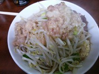 「ぶた小ラーメン　ヤサイニンニクアブラ　800円」@ラーメン二郎 めじろ台法政大学前店の写真