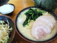「チャーシューメン(大)¥1000、もやキャベ¥100+ライス」@横濱家系ラーメン ちとせ家の写真