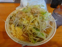 「ラーメン　650円　ニンニク/お土産豚1キロ　1500円」@豚星。の写真