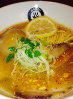 「ガーリックシュリンプらーめん¥750＋味玉（クーポン）」@RAMEN GOTTSUの写真