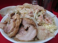 「小豚（ヤサイニンニクアブラ）」@ラーメン二郎 西台駅前店の写真