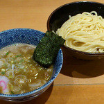 「朝つけ　630円」@六厘舎の写真