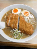 「味噌カツらーめん1000円」@らーめん山田の写真