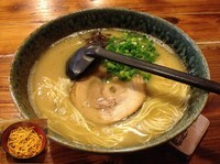 「博多ラーメン バリカタ + 替玉 バリカタ (とうがらし麺)」@たつ屋の写真