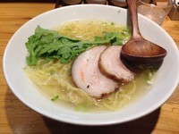 「本丸塩ラー麺」@横濱元町 本丸亭 横浜店の写真