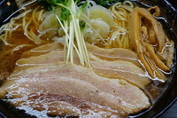 「中華そば （大盛無料）＋チャーシュー」@麺屋 中川會 神保町店の写真