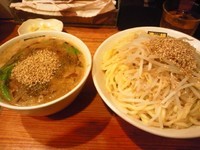 「濃厚ゴマ味噌つけ麺（大）￥880＋トマベジ￥100＋ニンニク」@濃菜麺 井の庄の写真