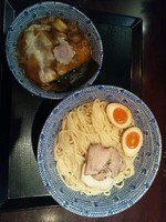 「ワンタンつけ蕎麦＋チャーシュー２枚＋煮玉子」@中華蕎麦 金魚の写真