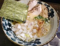 「【限定】龍介煮干（塩）780円+鶏チャーシュー150円」@特級鶏蕎麦 龍介の写真