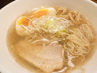 「塩半熟卵ラーメン」@アイバンラーメンの写真