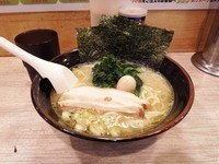 「醤油ラーメン」@濃厚ラーメン 中山道場の写真