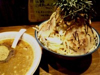 「【暴走モード】暴走魚介豚骨つけ麺￥1280」@ラーメンアキラの写真