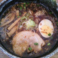 「にんにく醤油らーめん  ７００円」@らーめん 麺の華 鉾田店の写真