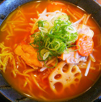 「野菜のスープカレーらーめん（大盛り、半ライス無料）７８０円」@北海道らぁめん 伝丸 水戸笠原店の写真