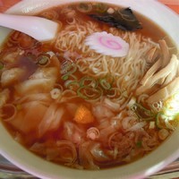 「ワンタン麺 ￥850」@大勝軒 武蔵高萩店の写真