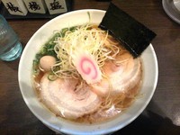 「和風しょうゆらーめん　（大盛り）」@彩色ラーメン きんせい 高槻駅前店の写真