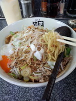 「元祖汁なし油そば650円」@らーめん涌井の写真