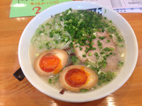 「あじ玉ラーメン800円、替玉120円」@博多らーめん 天神の写真