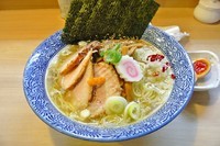 「粟国の塩そば 730円　大盛120円　特製C　270円」@中華そば 多賀野の写真