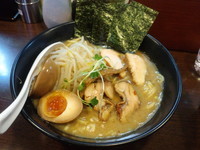 「丸得鶏濃厚魚介らぁめん大盛固め1000円」@TOKYO 鶏そば TOMOの写真