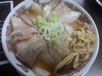「喜多方チャーシューしょうゆらーめん(並盛)850円」@麺匠やまちャんの写真