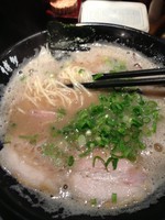 「ラーメン 替玉」@博多一双 博多駅東本店の写真