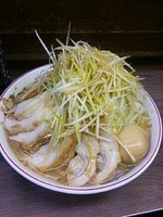 「小ダブル野菜ニンニクネギ味玉 合計1030円」@ラーメン二郎 横浜関内店の写真